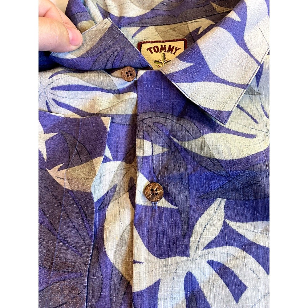 Vintage Tommy Bahama Men's Blue Tropical Leaf Print Short Sleeve Camp Shirt XL